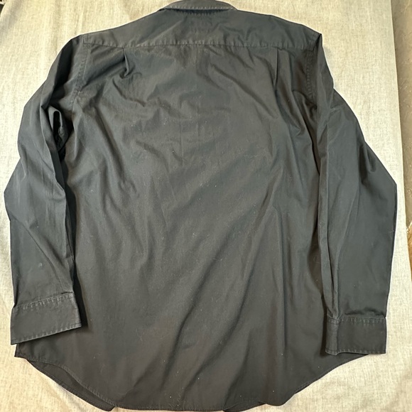 Croft & Barrow Men's Black Button-Down Shirt - Picture 2 of 8